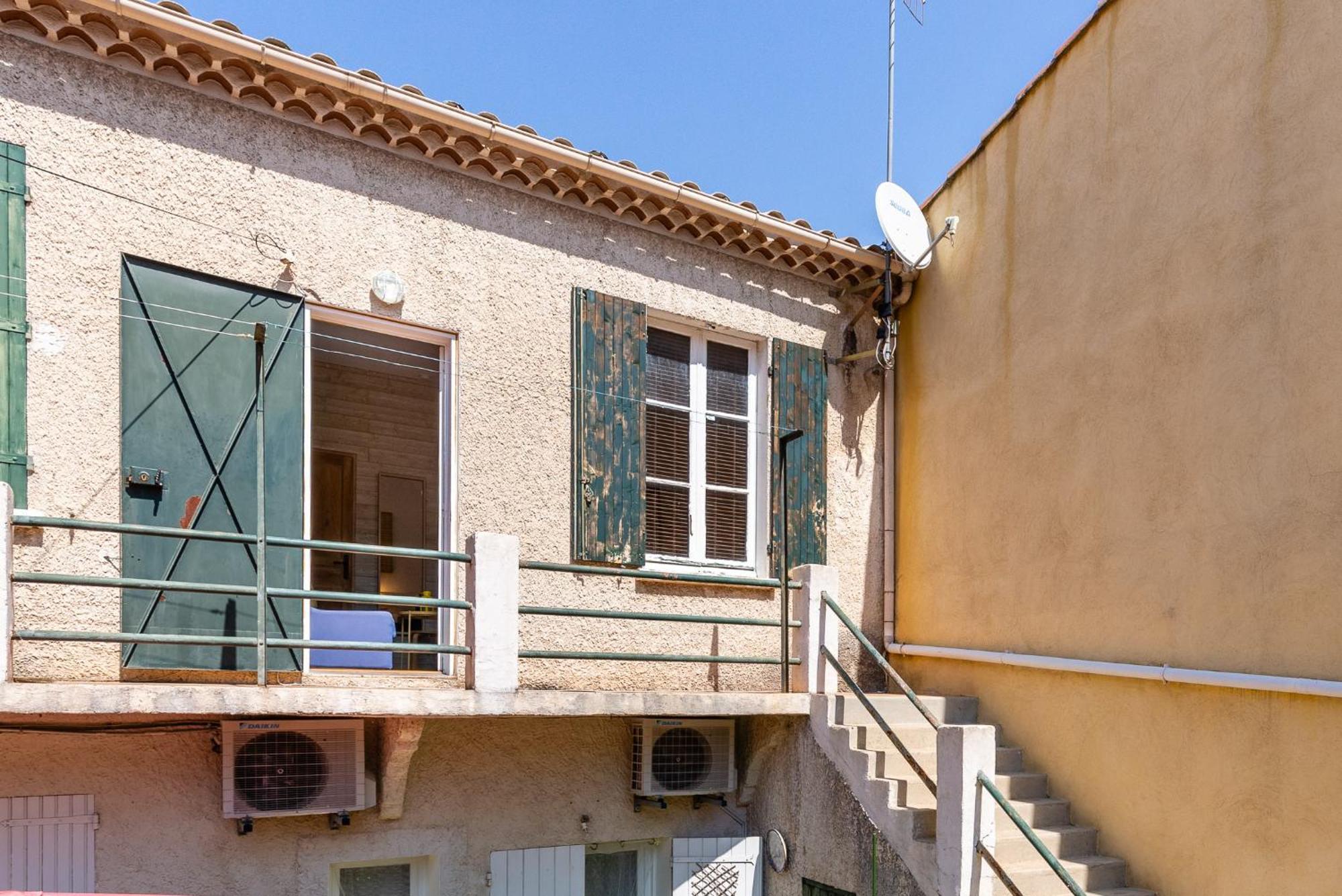 Soleil En Ville - Coeur De Ville, Climatisatise Et Au Calme Plein Sud A 300 M Du Port Vieux La Ciotat Oda fotoğraf